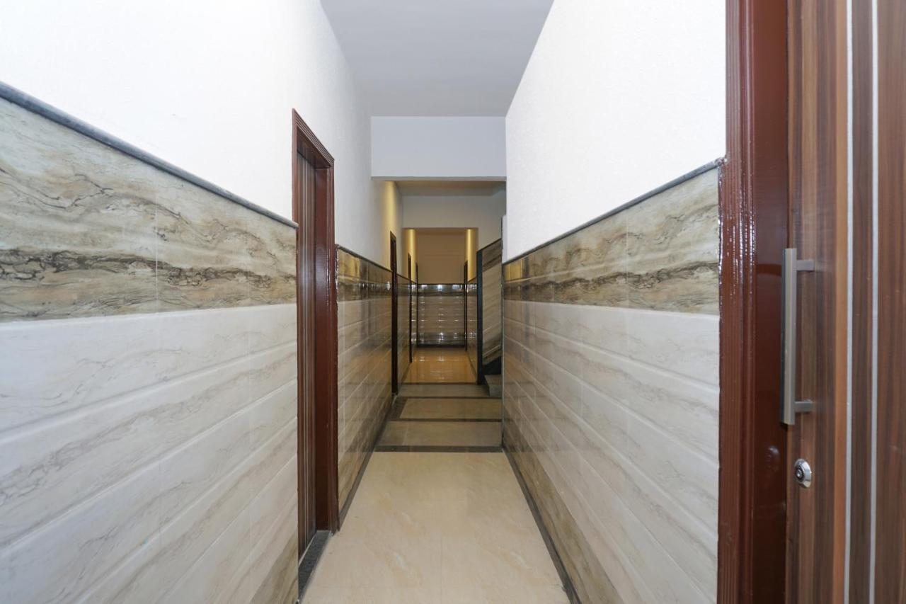 Oyo 80678 Shreenath Residency Neu-Delhi Exterior foto